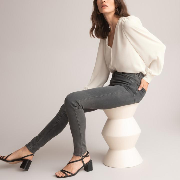 Produktbild La Redoute Collections Langärmelige Bluse mit V-Ausschnitt (38)