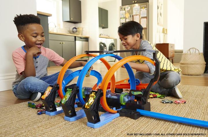 Produktbild Hot Wheels Korkenzieher-Crash Trackset