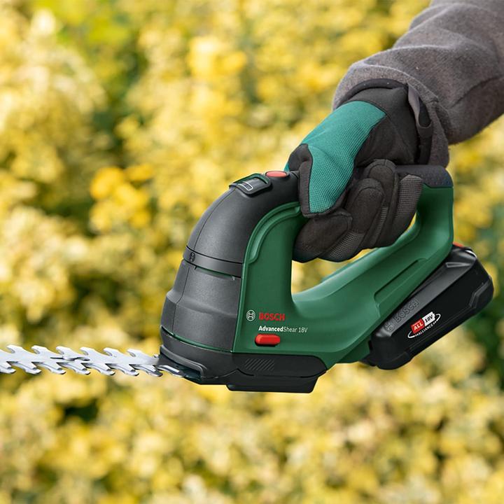 Produktbild Bosch Home & Garden AdvancedShear 18V-10 (Akkuheckenschere)