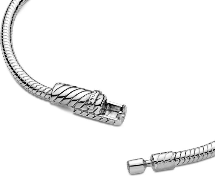 Produktbild Pandora Moments Magnetverschluss Schlangen Gliederarmband (20 cm, Silber 925)
