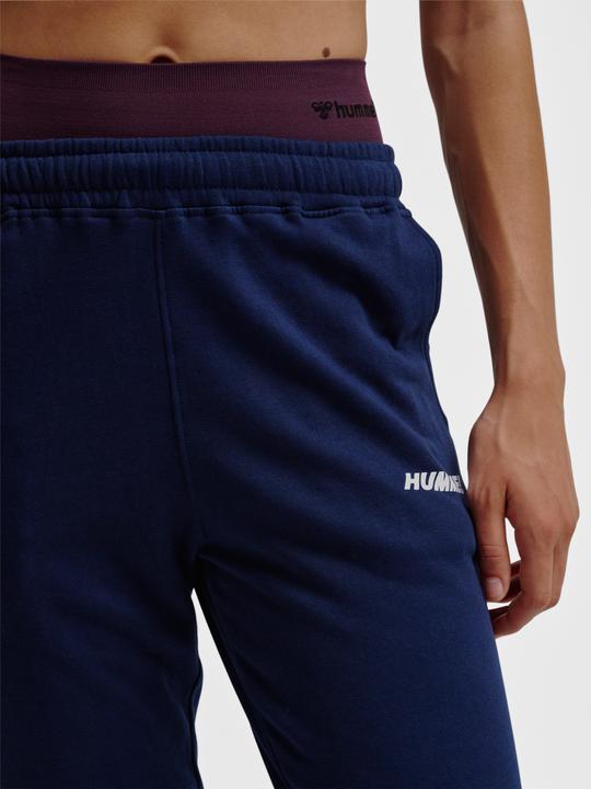 Actual product image hummel Hmlelemental Regular Pants Woman (M)