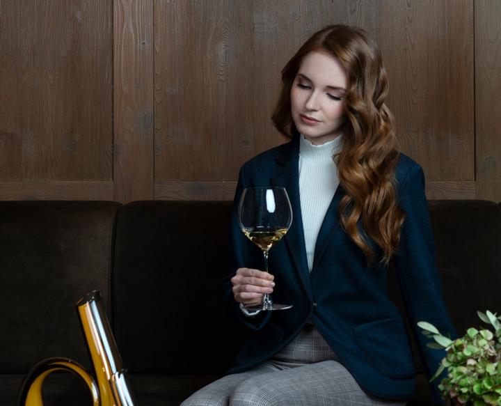 Immagine prodotto Riedel Bicchieri da Chardonnay performanti con panno per lucidare (72.70 cl, 2 Occhiali, Bicchieri da vino bianco)