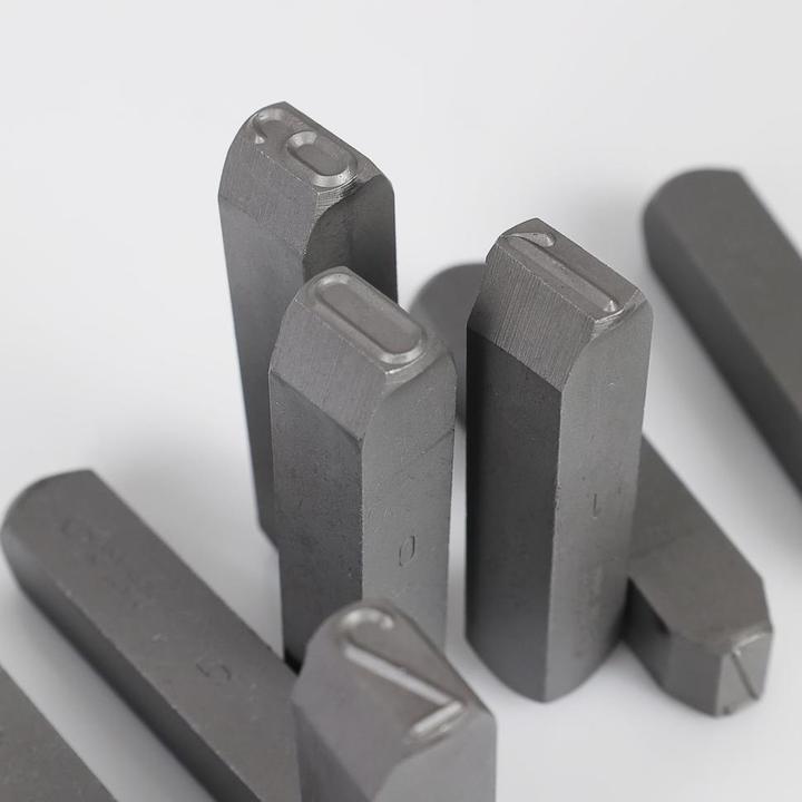 Actual product image Dönges Hand punch set sharpened, 9 pieces, numbers 0-9, character height 6 mm