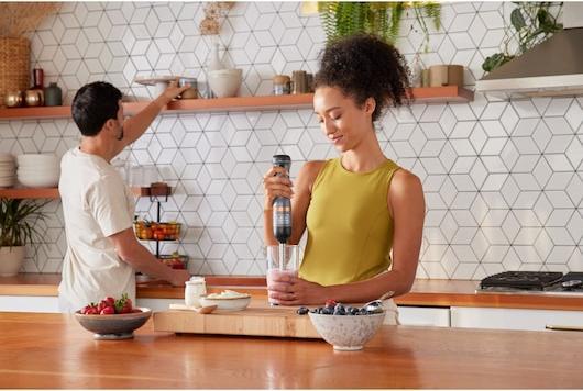 Immagine prodotto Black & Decker Frullatore a mano senza fili Kitchen Wand™ da 7,2 V, grigio