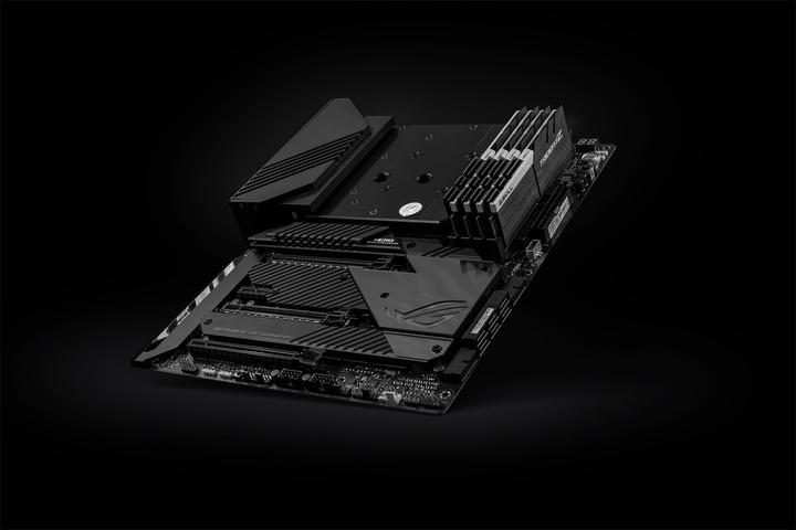 Actual product image EKWB EK Quan.Momentum ROG MaximusXIII Hero Ac D-RGB 3831109844168