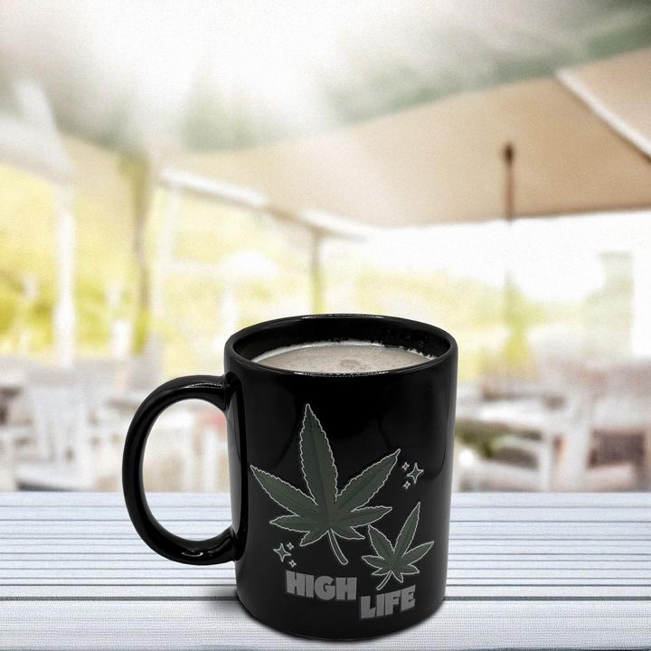 Produktbild Mad Monkey Tasse "High Life Weed" - mit Farbwechsel (300 ml)