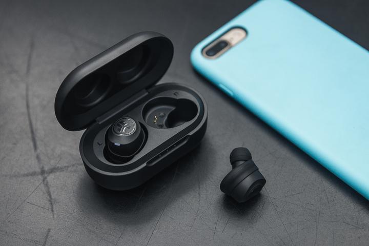 Actual product image JLab Audio JBuds Air (6 h, Wireless)