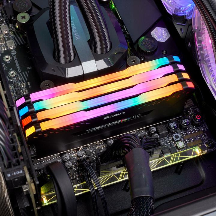 Image du produit Corsair Vengeance RGB Pro (2 x 8GB, 3000 MHz, RAM DDR4, DIMM)