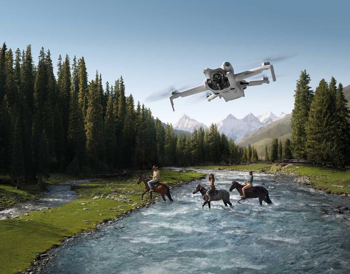 Productafbeelding DJI Mini 4 Pro Vlieg Meer Combo (34 min, 249 g, 48 Mpx)