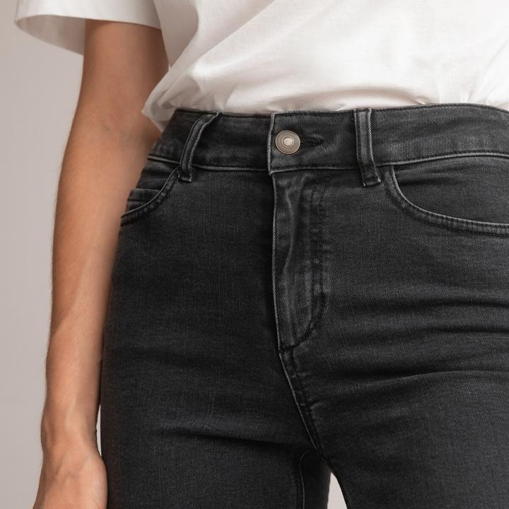 Actual product image La Redoute Collections Bootcut jeans with push-up effect (34)