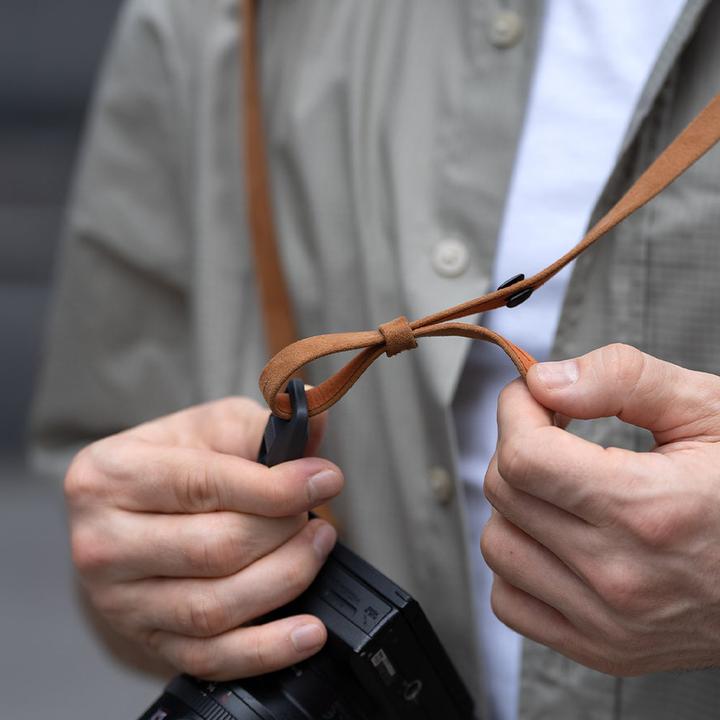 Actual product image Pgytech Camera Shoulder Strap Air (Earth Brown) S (Shoulder strap)