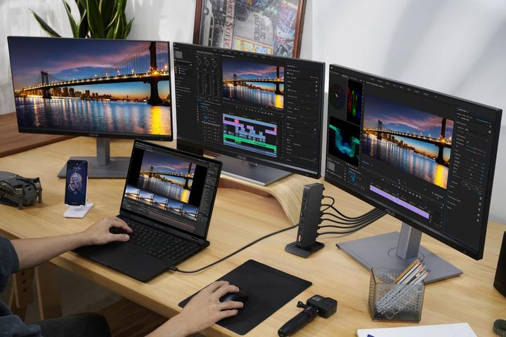 Actual product image ASUS DC500 (Thunderbolt, 10 Ports)