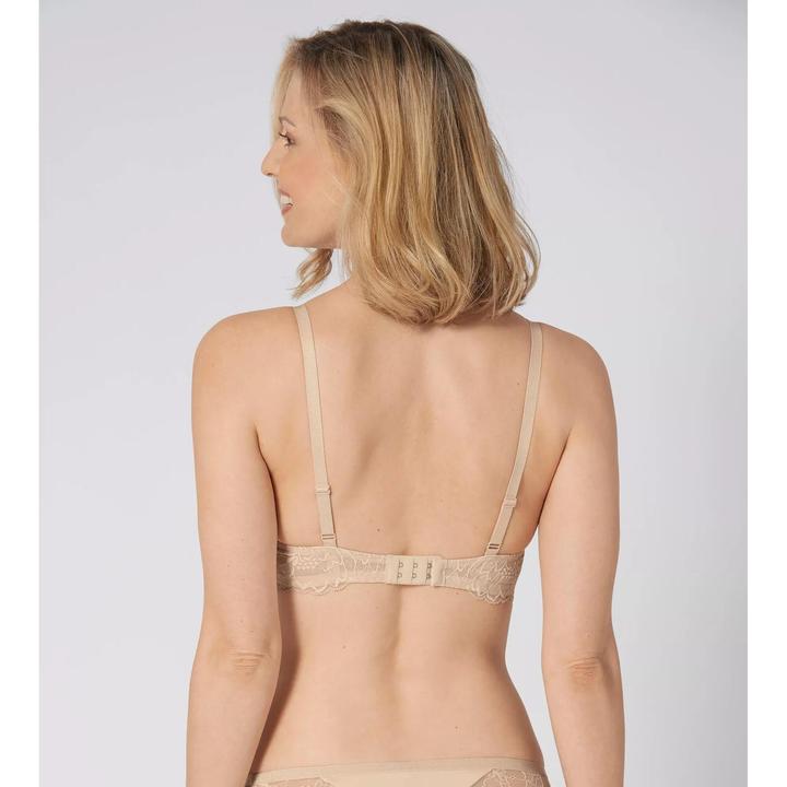 Actual product image Triumph Amourette Charm P cup bra without underwire (Single pack, 80 C)