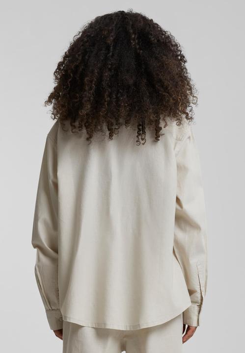 Actual product image Urban Classics Ladies Linen Mixed Oversized Shirt - 165597 (XXL)