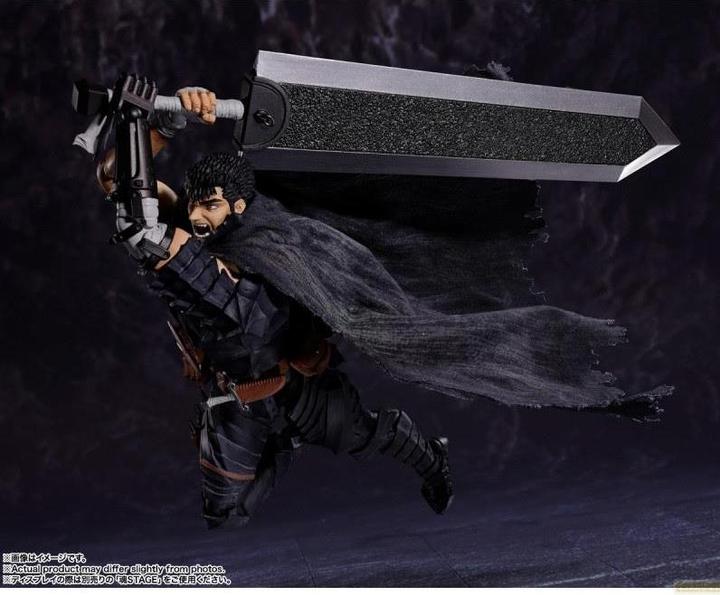 Actual product image Tamashii Nation Berserk S.H. Figuarts Actionfigur Guts (Berserker Armor)