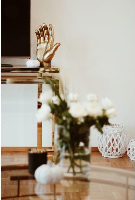 Actual product image Kare Design Deco Object Mano Gold (17.5 x 30 x 43 cm)