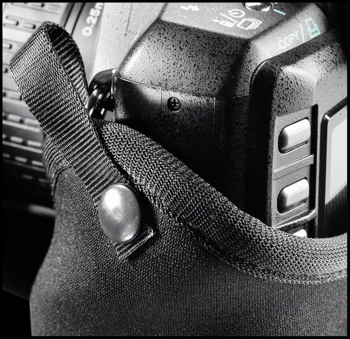 Actual product image Walimex Camera bag SBR11 300 Size S (Camera case, 1 l)
