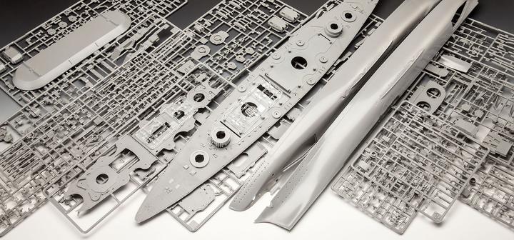 Actual product image Revell Bismarck