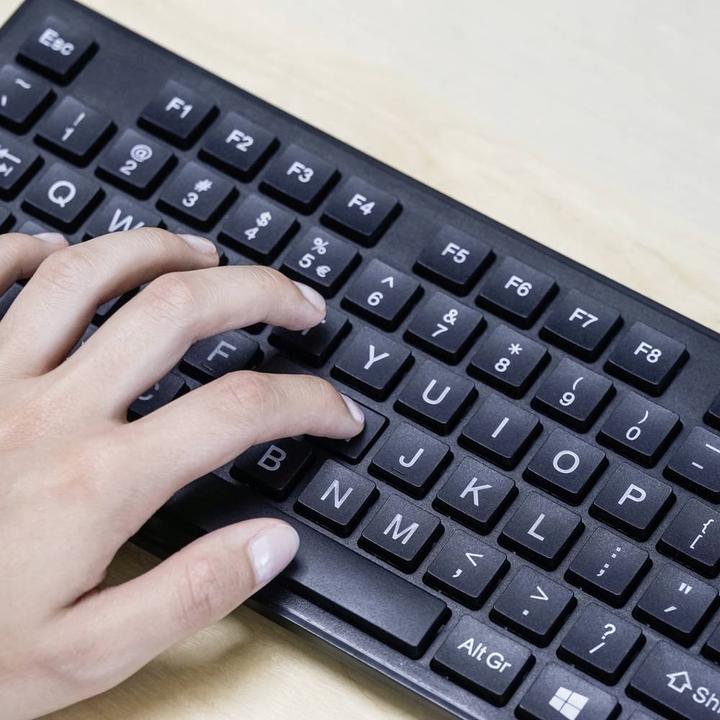 Image du produit Perixx PERIBOARD-117 P DE B Clavier PS2 Français, QWERTZ Noir (DE, Filaire)