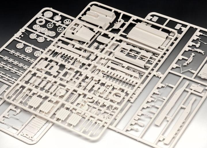 Actual product image Revell Tank launcher 42