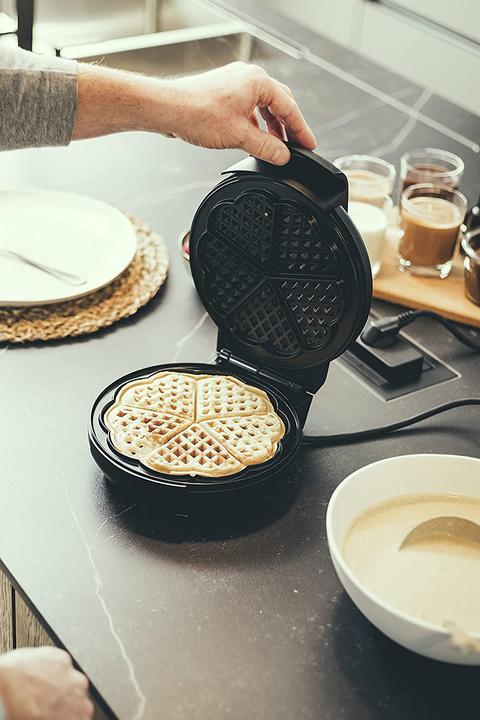 Produktbild Severin 2103 Edelstahl gebürstet-schwarz, 1300 W, Herzform, Anzahl Wafer 5