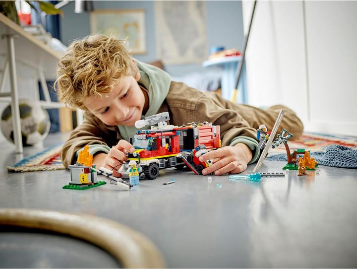 Actual product image LEGO Fire brigade command vehicle (60374, LEGO City)