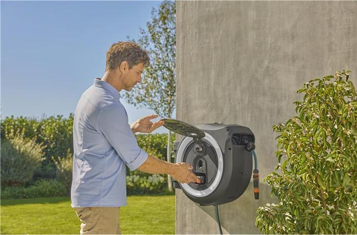 Productafbeelding Gardena Snoerloze wandslangenbox PowerRoll XL 18V set wit 35 m (35 m)