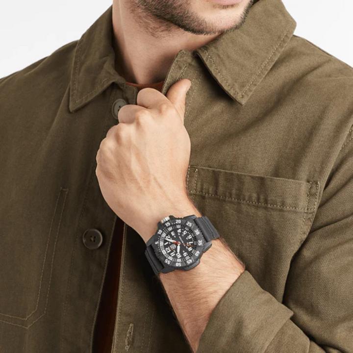 Produktbild Luminox Master Carbon Seal Watch (Analoguhr, 47 mm)