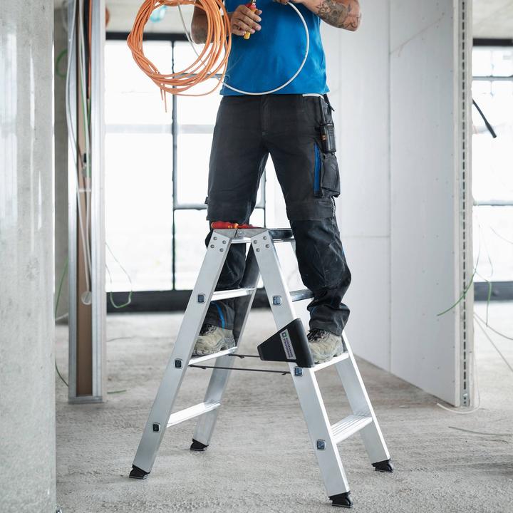Produktbild Munk Stufen-Stehleiter beidseitig begehbar 2x9 Stufen (Stehleiter, 7.30 cm)