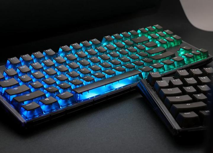 Image du produit Ducky One 3 Aura Black TKL Clavier de jeu, RGB LED - Gateron Baby Kangaroo (US) (ING. Int., Filaire)