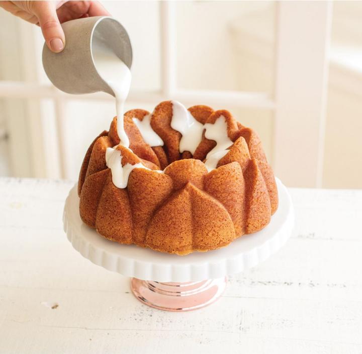 Immagine prodotto Nordic Ware - Teglia da forno Magnolia Bundt (25.10 cm)