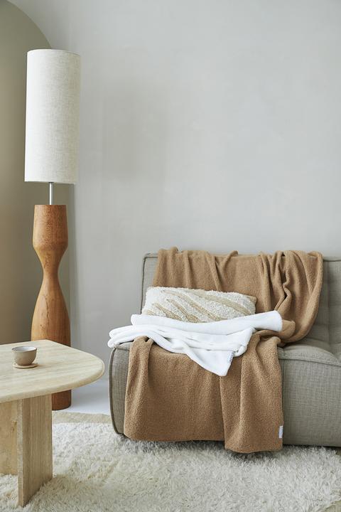 Actual product image Meyco Home bouclé plaid 130x170cm uni offwhite (95 x 170 cm)