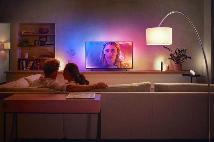 Produktbild Philips Hue Play Gradient Lightstrip 65" (RGBW, 254 cm, Indoor)