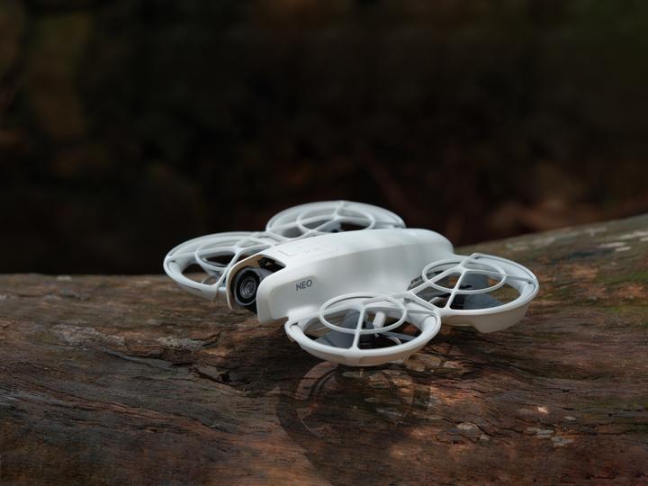 Produktbild DJI Neo (18 min, 135 g, 12 Mpx)
