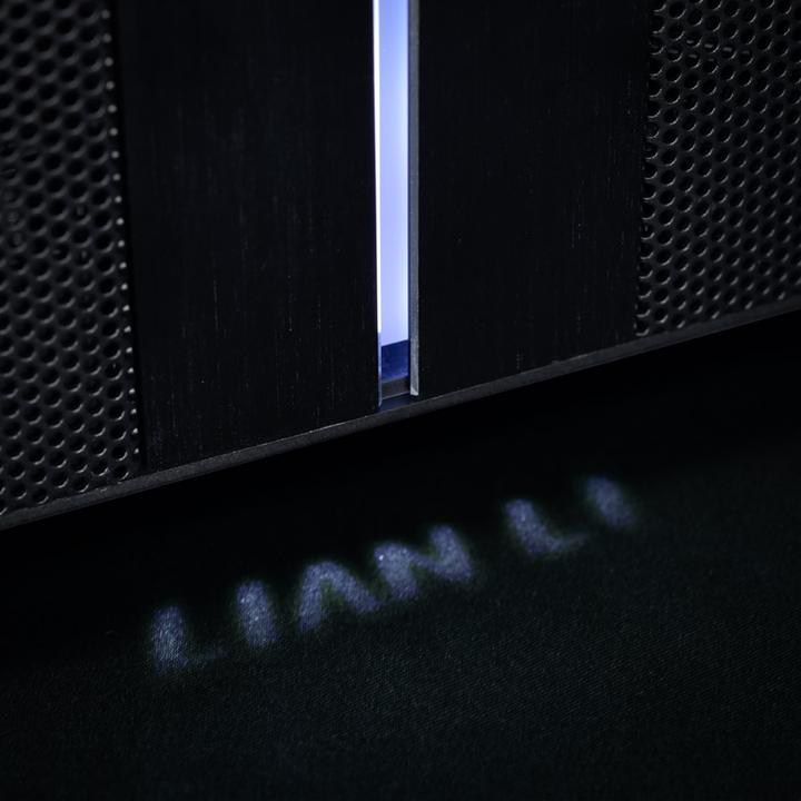 Actual product image Lian-Li V3000 Plus (ATX, mATX, SSI EEB, Mini-ITX)