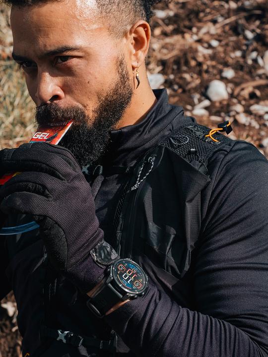 Actual product image Garmin Fenix 8 AMOLED Sapphire Titan (51 mm)