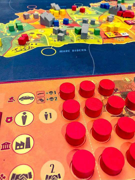 Actual product image Feuerland La Famiglia -The Great Mafia War (English)