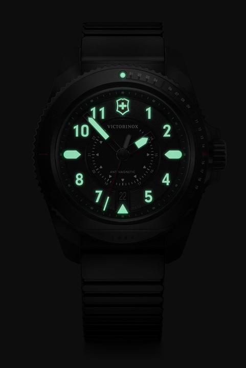 Image du produit Victorinox Journey 1884, Montres de plongée, Montres Homme, 43 cm, Cadran noir, Bracelet noir, caoutchouc (Montre de plongée, 43 mm)
