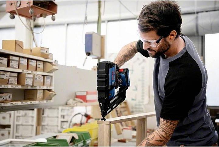Image du produit Bosch Professional GNH 18V-64 M Kit cloueur sans fil