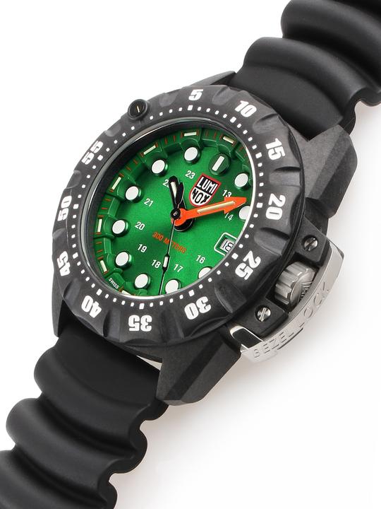 Actual product image Luminox Scott Cassell Deep Dive (Swiss made, Analogue wristwatch, 45 mm)