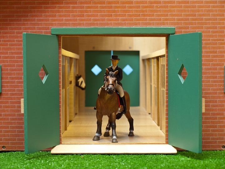 Produktbild Sombo Horse Stall mit 7 Boxen