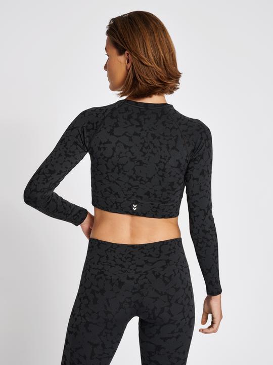 Actual product image hummel hmlMT PI SEAMLESS CROP T-SHIRT L/S (S)