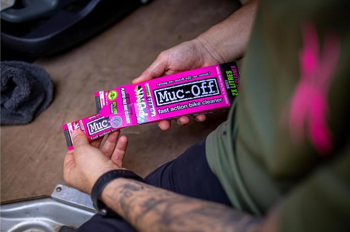 Immagine prodotto Muc-Off Punk Powder + Bottle (500 ml, Set di cura, Pulitore per biciclette)