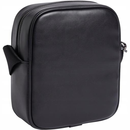 Actual product image MGA Na (49% POLYURETHANE, 51% RECYCLED POLYESTER)