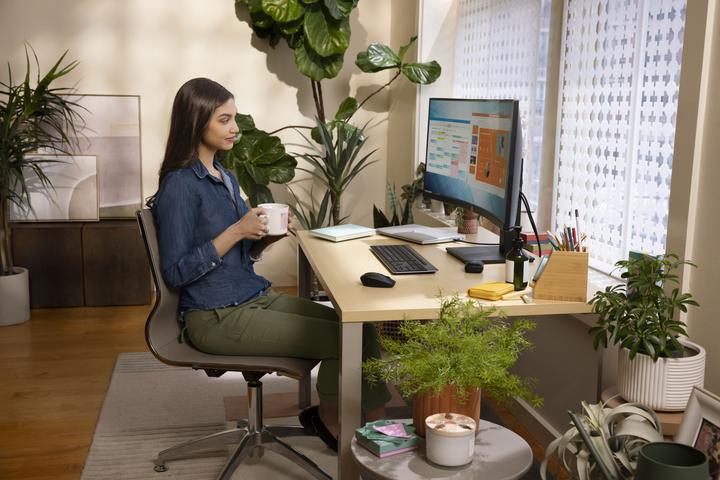 Actual product image HP P34hc (3440 x 1440 pixels, 34")