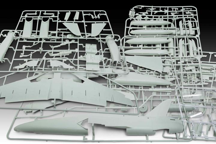 Produktbild Revell BAe Hawk T.1 Red Arrows