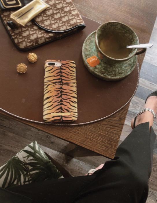 Actual product image iDeal Of Sweden Cover Sunset Tiger (Apple iPhone 11 Pro Max)