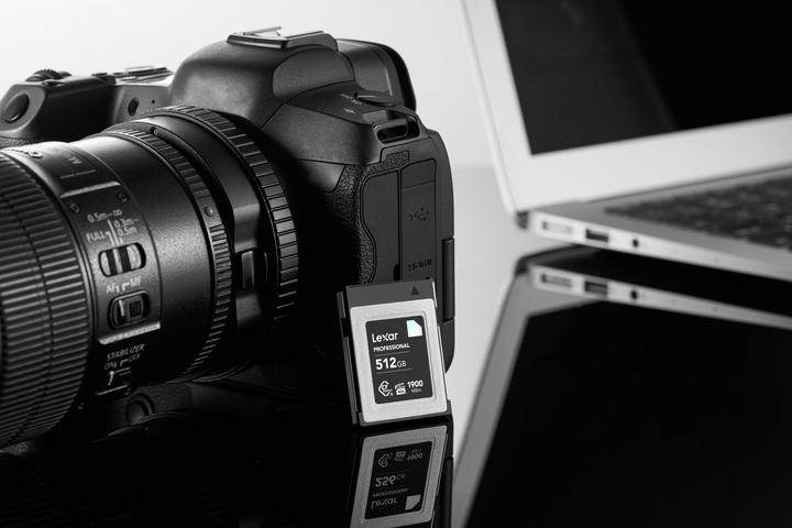 Actual product image Lexar Professional Diamond Series (512 GB, CFexpress)