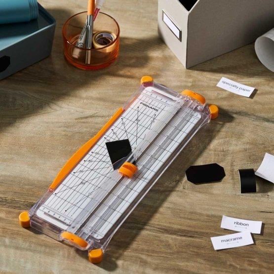 Actual product image Fiskars Schneidemaschine (10 Sheets, A4, A3)