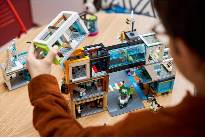 Actual product image LEGO City centre (60380, LEGO City)